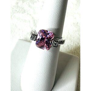Sparkling Pink Crystal Ring Faceted Cut w/ 10 Cubic Zirconia Silver-tone ~Size 7